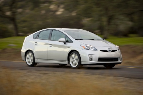 hybrid Toyota Prius model roku 2010 (třetí generace)