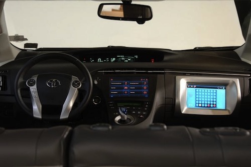 Toyota Prius - přístrojová deska ng Connect