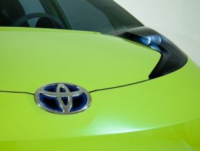 Toyota hybrid koncept pro Autosalon v Detroitu