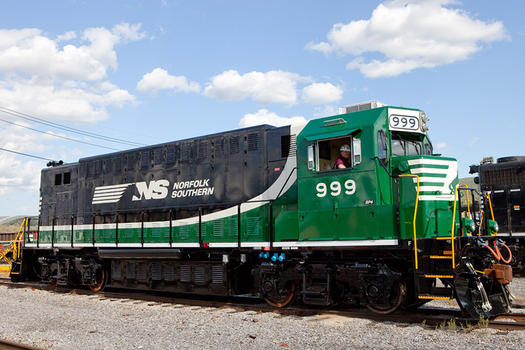 vlaky - Norfolk Southern - lokomotiva NS 999
