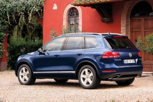 Volkswagen Touareg Hybrid v katalogu automobilů