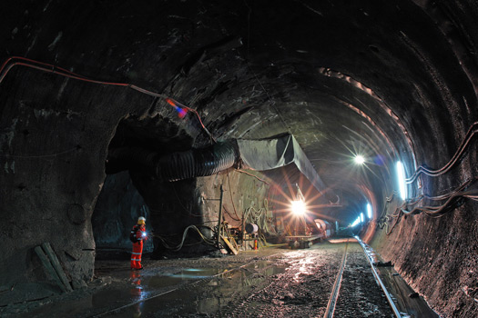 dopravní stavby ražba tunelu Gotthard Alpy