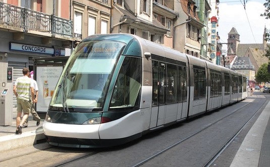 Praha moderní tramvaj