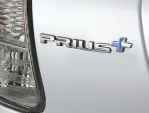 hybrid Toyota Prius+ Plus