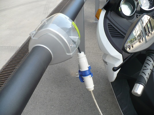 elektroskútry dobíjecí stanice Barcelona Španělsko Mobecpoint
