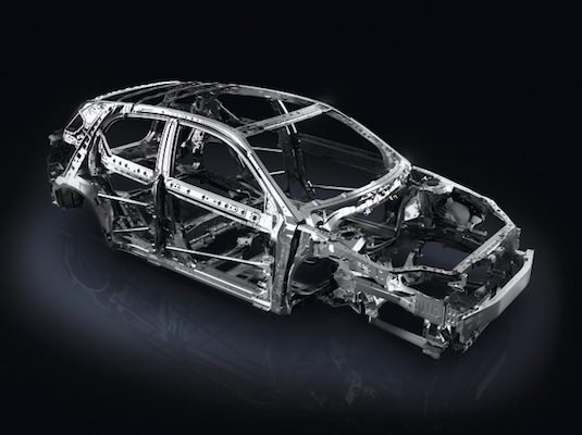 hybridní auto Lexus CT 200h konstrukce bezpečnost