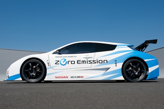 auto Nissan Leaf Nismo RC závodní elektromobil