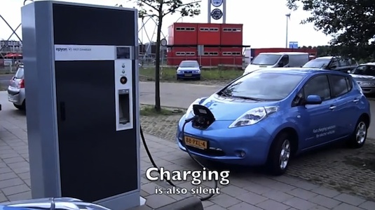 elektromobil Nissan Leaf rychlodobíjení