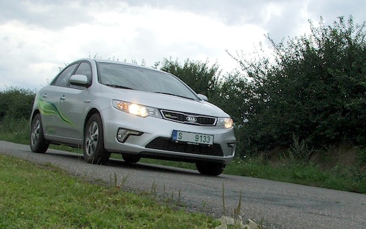 auto hybrid test Kia Forte LPi Hybrid
