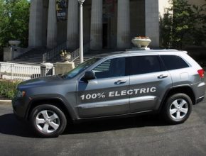 auto elektromobil Jeep Grand Cherokee