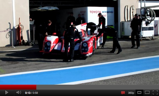 auto hybrid Toyota TS030 závodní hybrid