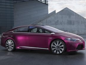 auto plug-in hybrid Toyota NS4 autosalon Ženeva 2012