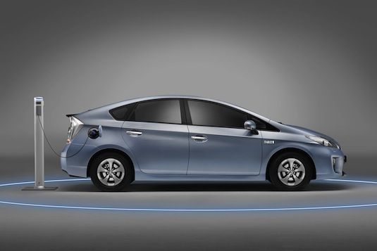auto plug-in hybrid Toyota Prius plug-in hybrid