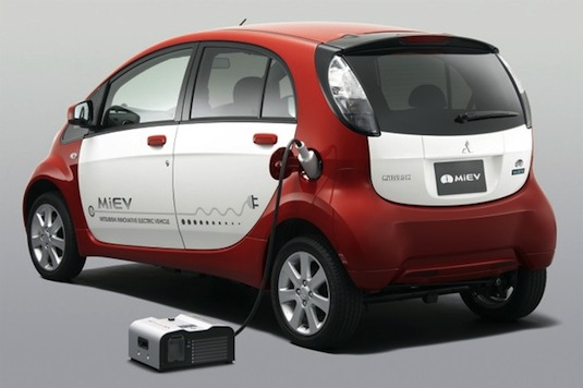 auto elektromobil Mitsubishi i MiEV power BOX