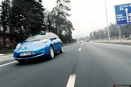 auto elektromobil Nissan Leaf - foto Ondřej Zeman