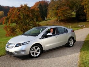 auto hybrid Chevrolet Volt první soukromý majitel v Evropě
