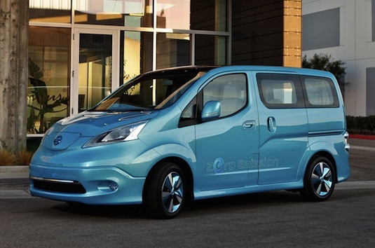 auto elektromobil Nissan e-NV200