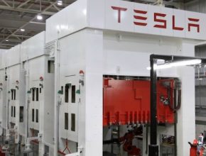 auto elektromobil Tesla Motors továrna výroba Modelu S