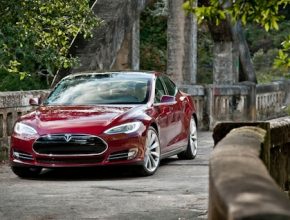 auto elektromobil Tesla Model S