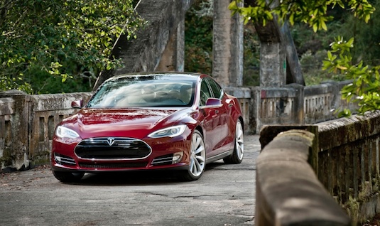 auto elektromobil Tesla Model S