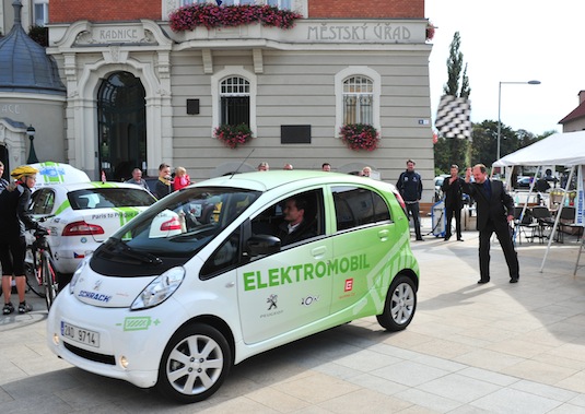 auto elektromobil Peugeot iOn elektrické auto akce Hodonín