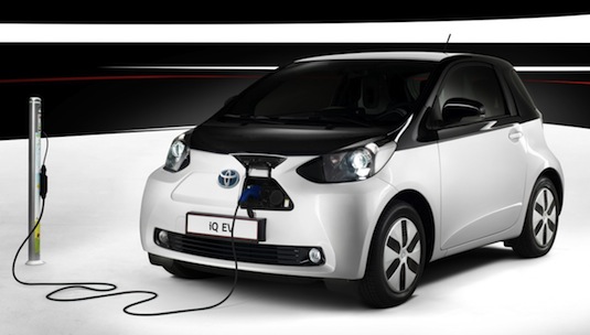 auto elektromobil Toyota iQ EV