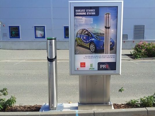 auto elektromobil dobíjecí stanice Avion Shopping Park Ostrava