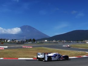 auto hybrid Toyota Racing TS030 Hybrid Japonsko Fuji
