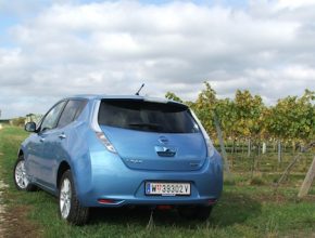 auto elektromobil Nissan Leaf Rakousko
