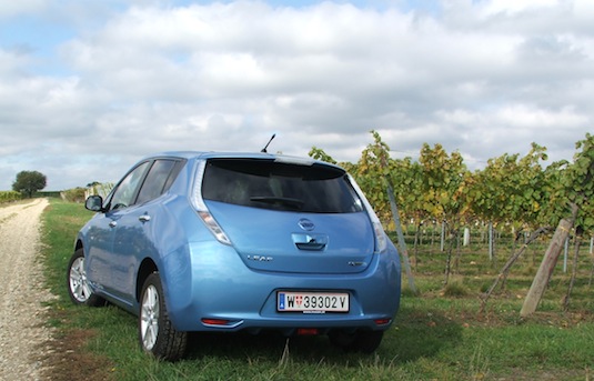 auto elektromobil Nissan Leaf Rakousko