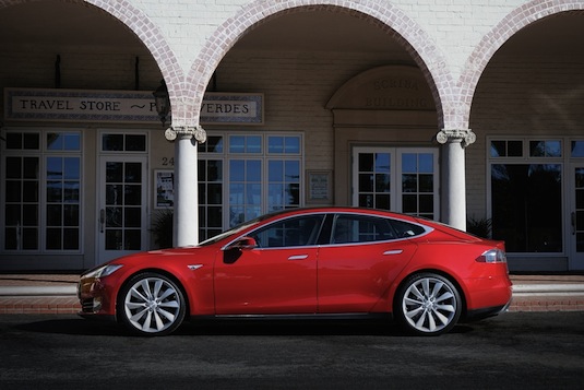 auto elektromobil Tesla Model S