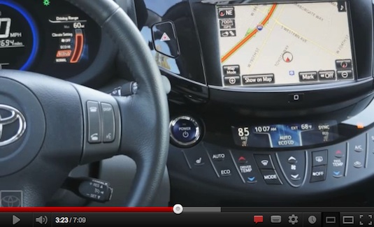 auto elektromobil Toyota RAV4 EV elektrické SUV Kalifornie