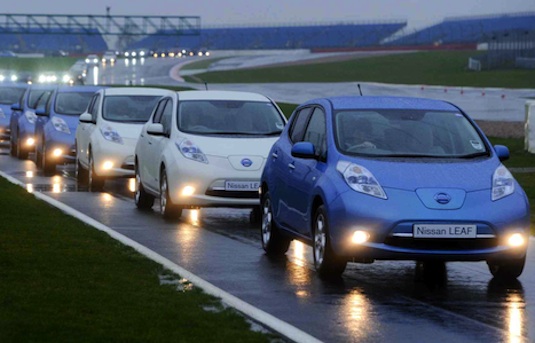 auto elektromobil Nissan Leaf rekord