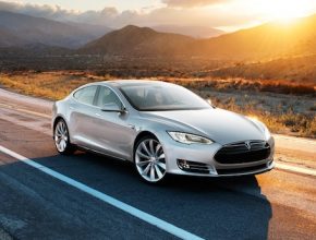 auto elektromobil Tesla Model S elektrické auto