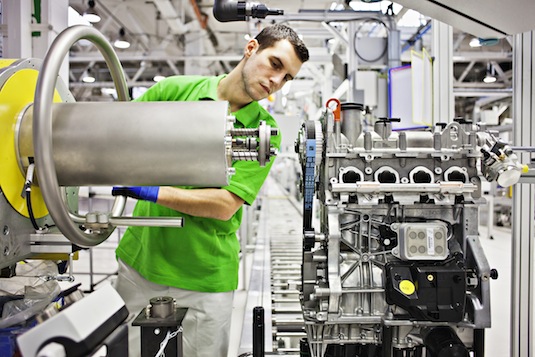 Škoda Auto továrna výroba benzinového motoru