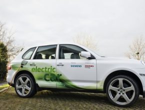 auto elektromobil Siemens elektromobil dobíjení - dobíjecí stanice