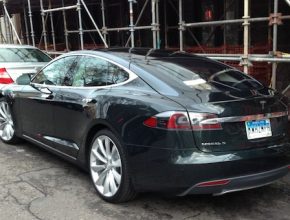 auto elektromobil Tesla Model S Peter Lubo USA
