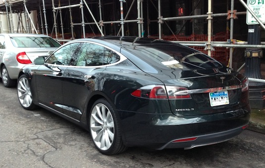 auto elektromobil Tesla Model S Peter Lubo USA