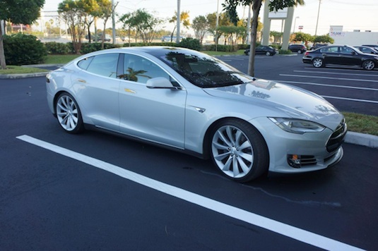 auto elektromobil test první jízdní dojmy Tesla Model S