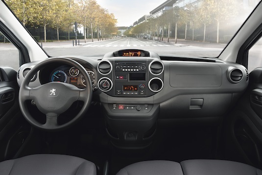 auto elektromobil užitkový Peugeot Partner Electrique 2012