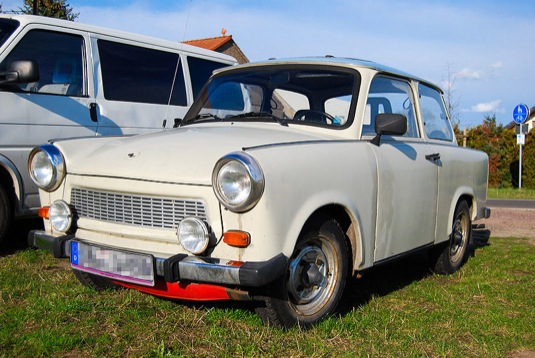 Německo v roce 2012: jen zlomek aut jsou hybridy či elektromobily