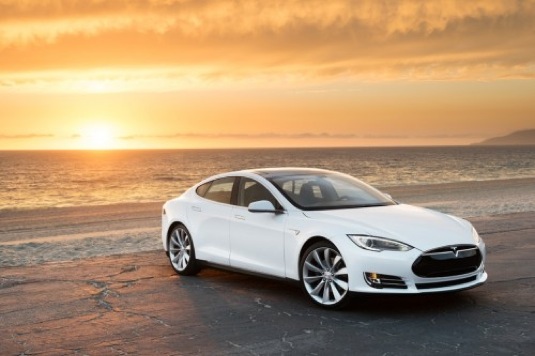 auto elektromobil Tesla Model S