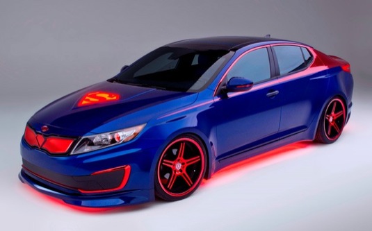 Kia Optima Hybrid Superman autosalon Chicago