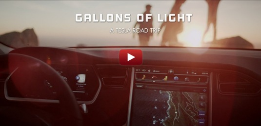 Video Jordan Bloch Tesla Model S elektromobil