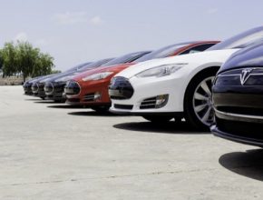 auto Tesla Model S elektromobily Kalifornie