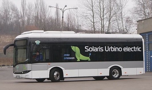auto Solar Urbino Electric 8.9 LE u Veolia Transport Praha