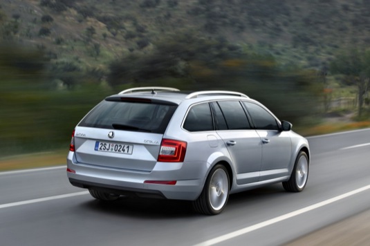 auto autosalon Ženeva Škoda Octavia Combi cena v ČR 364 900 Kč