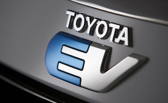 auto Toyota EV Toyota RAV4 EV elektromobil logo