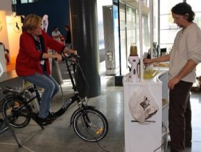 Jednou z mnoha atrakcí festivalu Evolution bude i cyklofreshbar, kde si zájemci budou moct umixovat vlastní čerstvý ovocný nápoj na 'obráceném' elektrokole