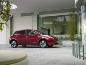 auto elektromobil Nissan Leaf